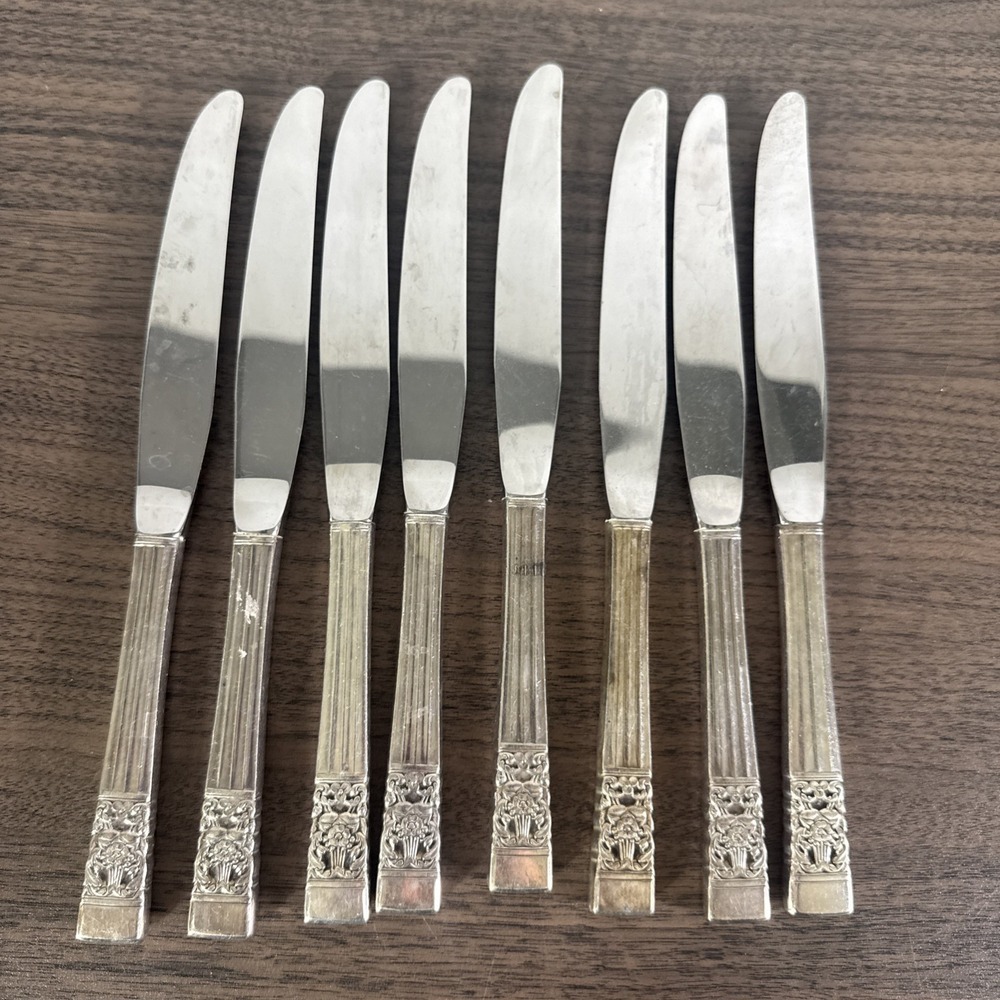 Vintage Oneida Community Silverplate Coronation Set of 8 Dinner Knives 9 1/2 inc